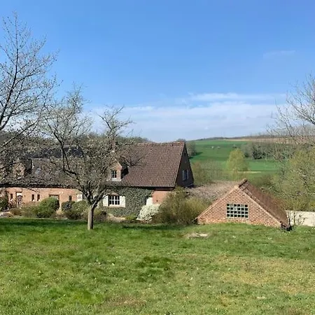 Maison Au Milieu D Un Paysage 펜션 이트레