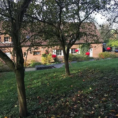 Maison Au Milieu D Un Paysage