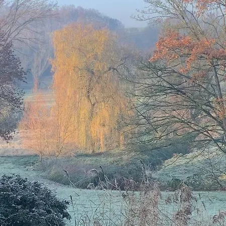 Maison Au Milieu D Un Paysage