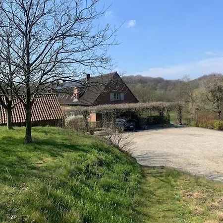 Maison Au Milieu D Un Paysage Ittre